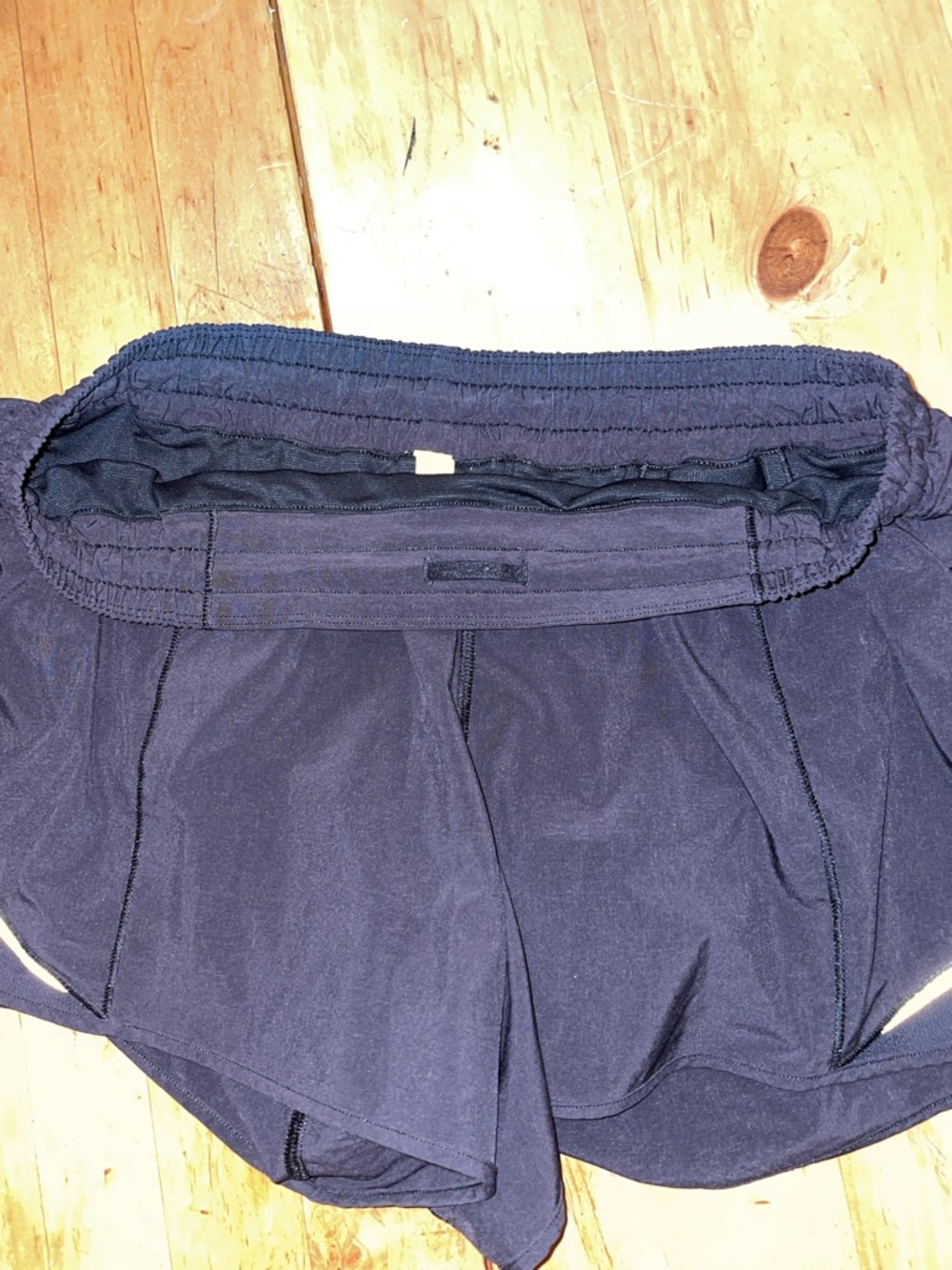 Lululemon- Sz 12 Tall- Black- Hotty Hots- 4” Inseam - Picture 10 of 16